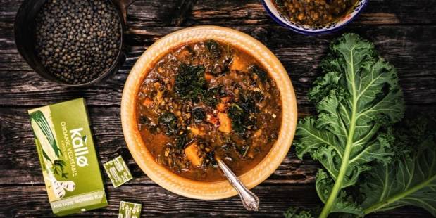 Lentil, kale & sweet potato soup